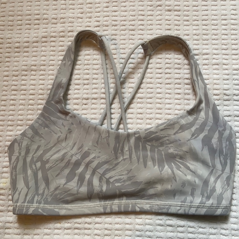 Lululemon:Printed Gray Sports Bra